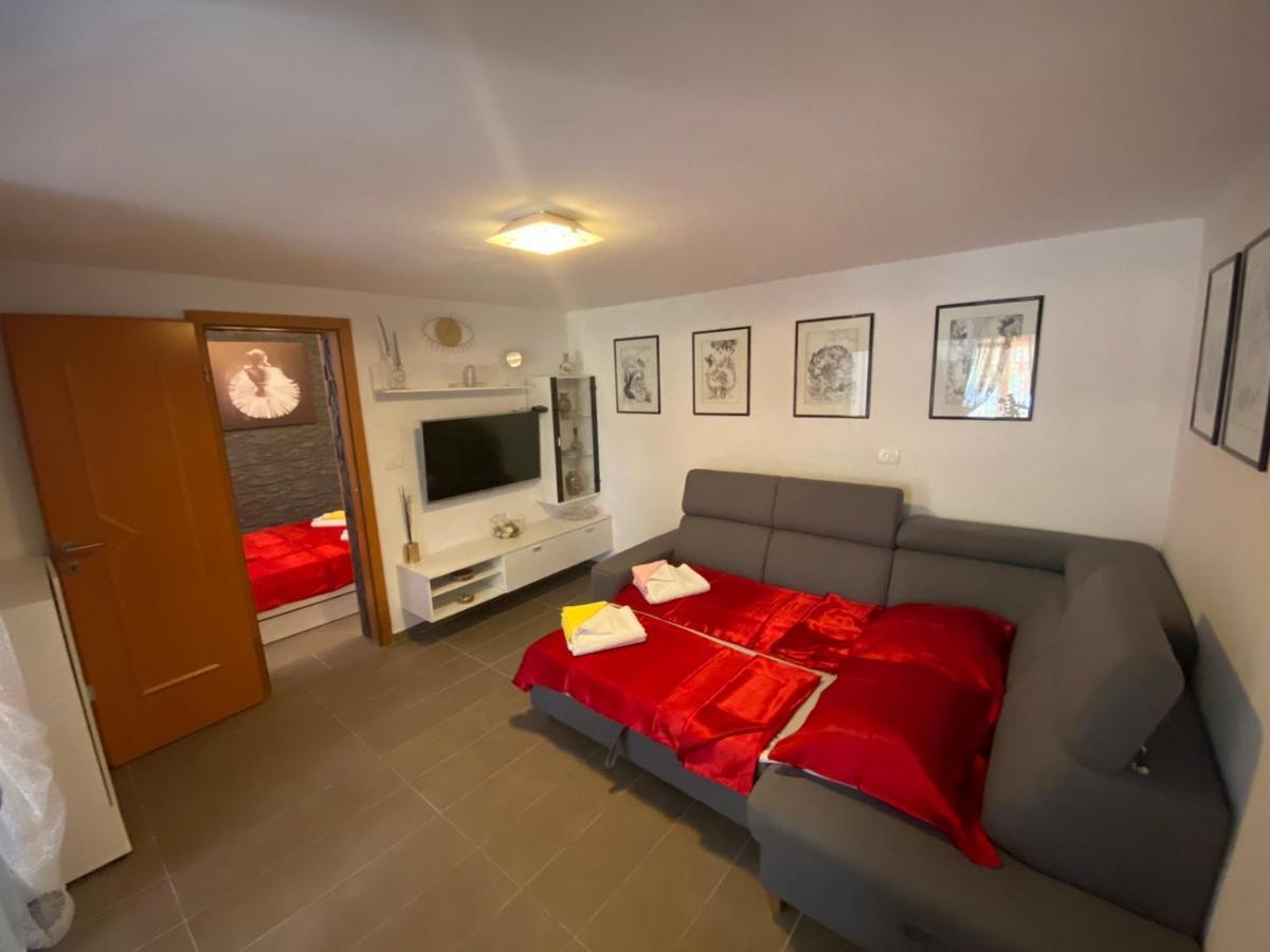 Green Place Apartments Порторож Екстериор снимка