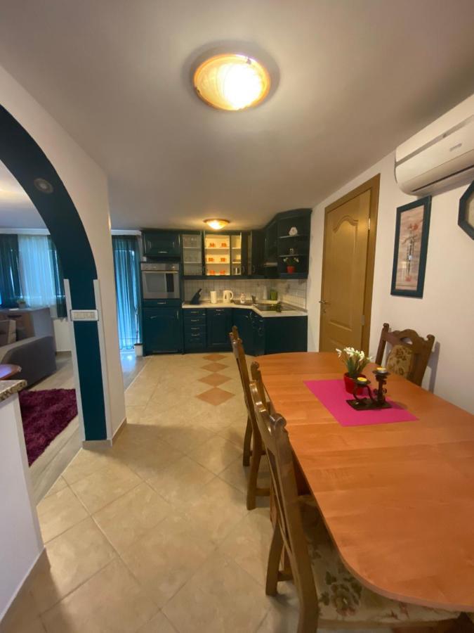 Green Place Apartments Порторож Екстериор снимка
