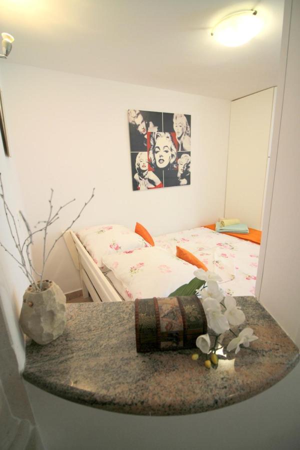 Green Place Apartments Порторож Екстериор снимка
