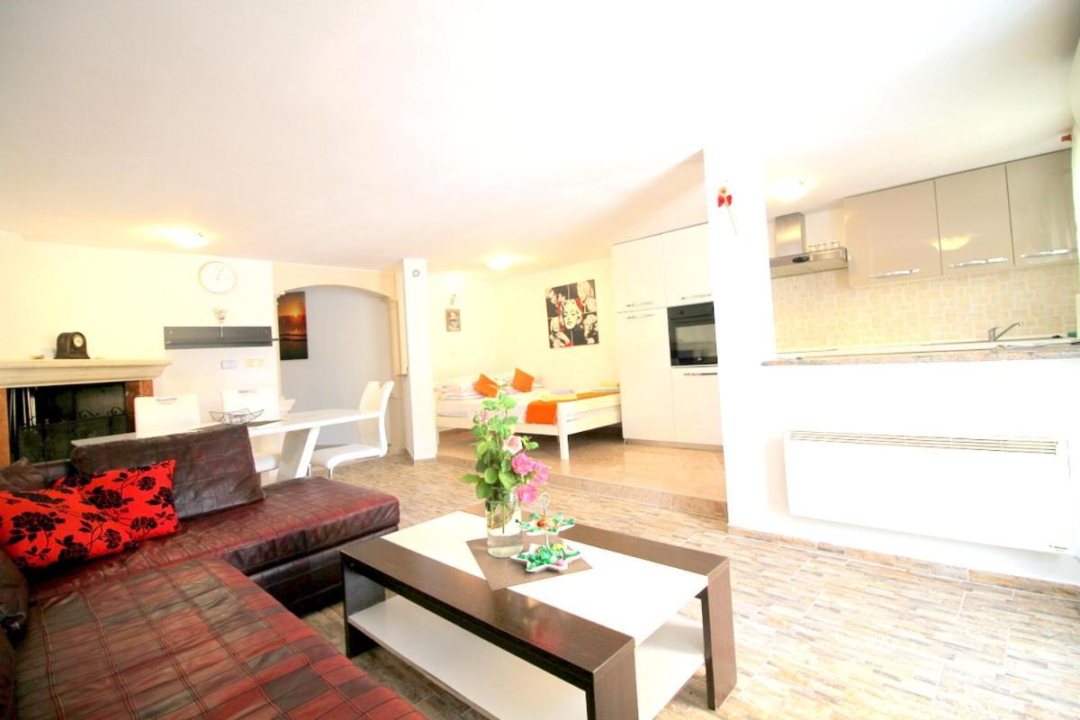 Green Place Apartments Порторож Екстериор снимка