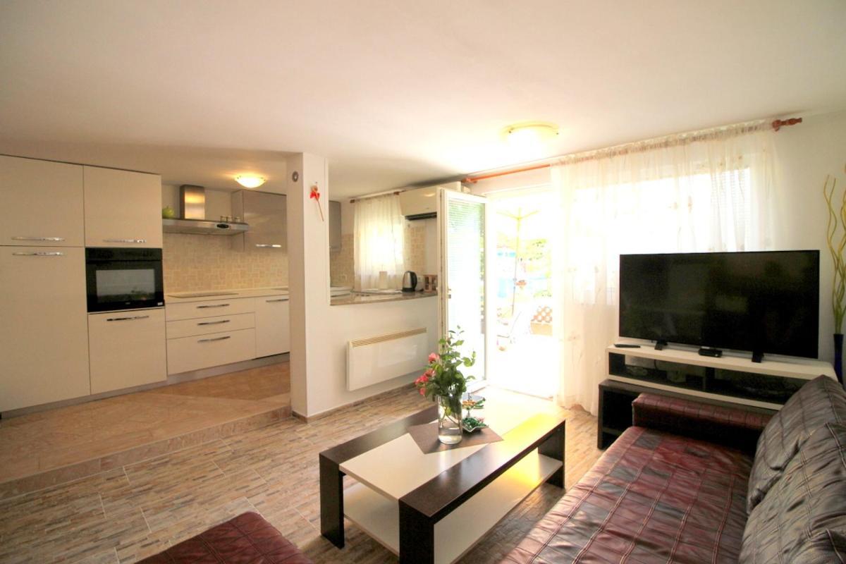 Green Place Apartments Порторож Екстериор снимка