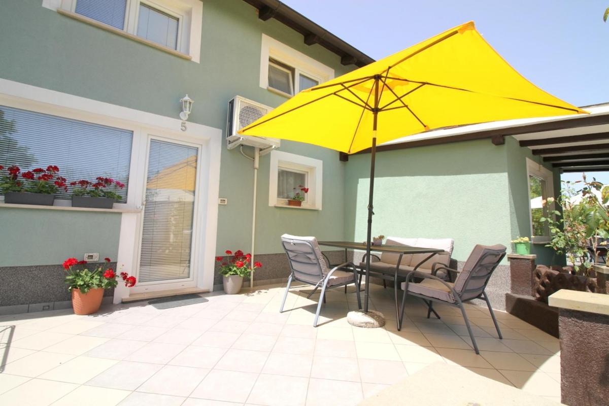 Green Place Apartments Порторож Екстериор снимка